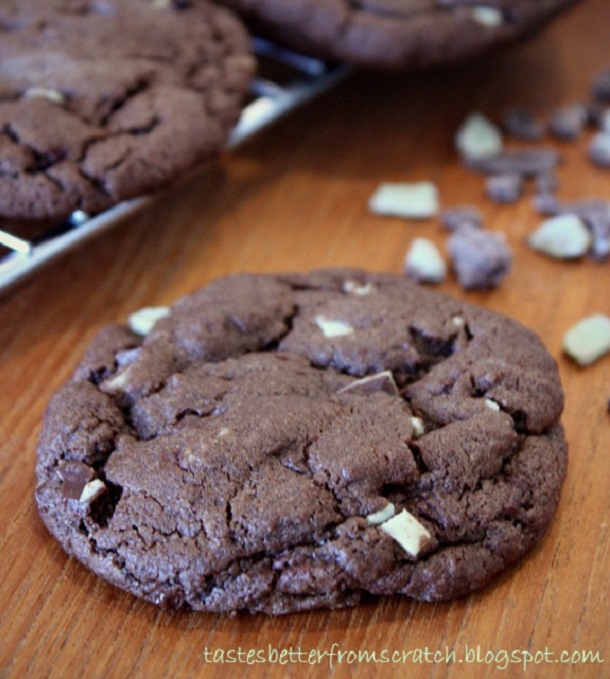 Mint Chocolate Chip Cookies