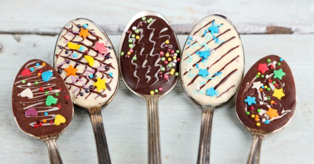Chocolate-dipped spoons