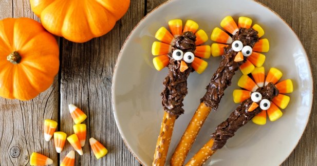 Chocolate Turkey Thanksgiving Pretzels