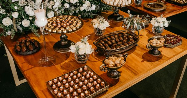 How to Host a Chocolate Tasting Party Like a Pro